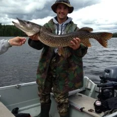 Ryan Anderson with a 42 in pike